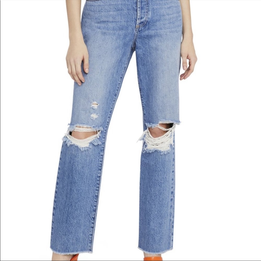 A+O Amazing HR Boyfriend Jean with rip